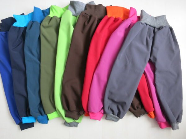 Softshell Regenhose mit  Bio-Teddyfutter Gr. 134 rot, sofort lieferbar